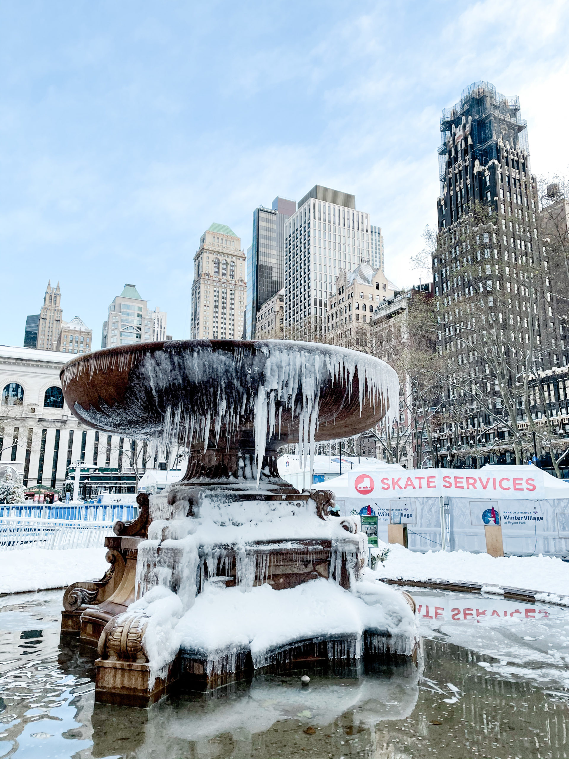 Natale a New York, neve a Bryant Park