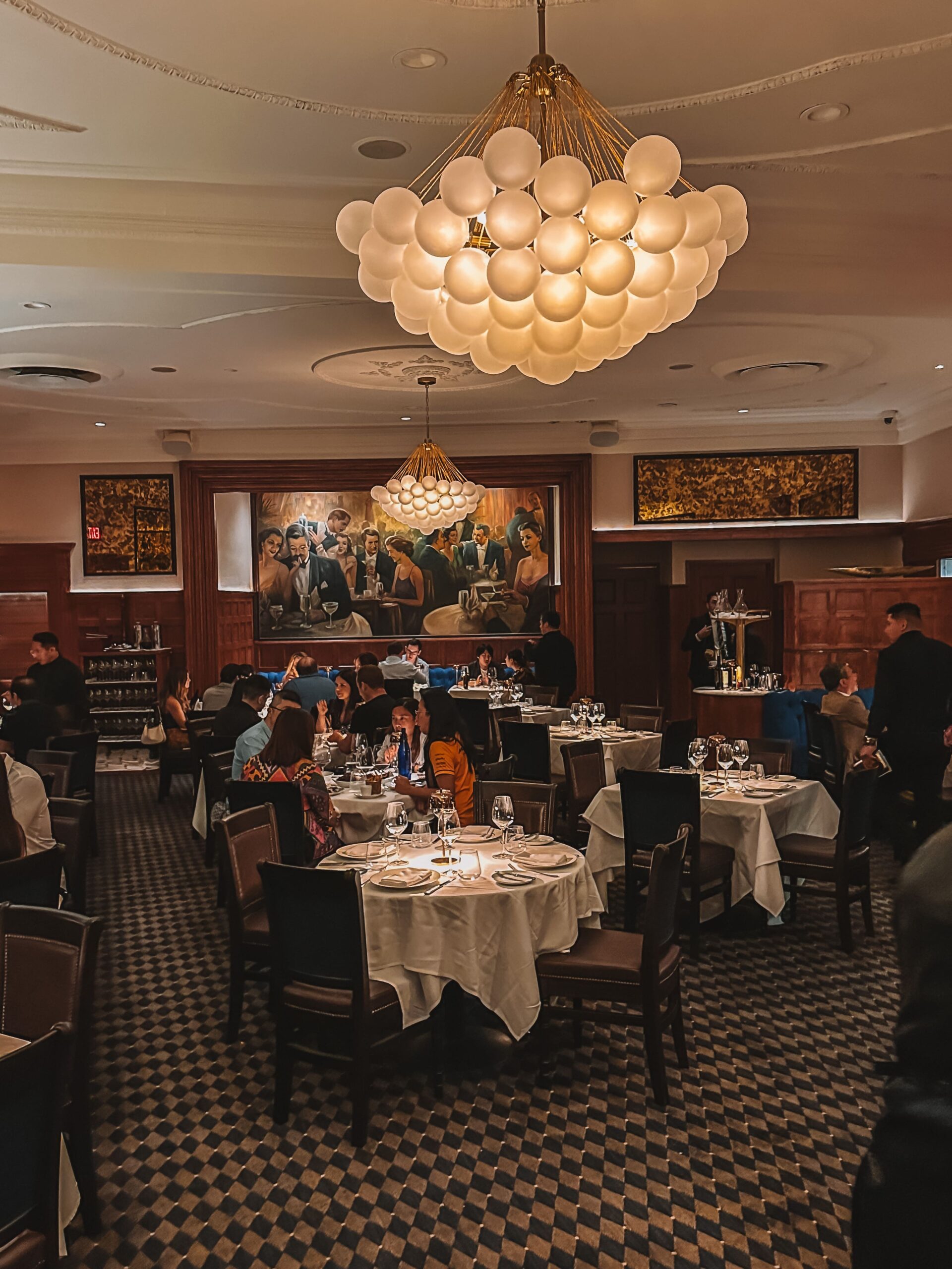 Dove mangiare a New York: la riapertura del leggendario Delmonico’s