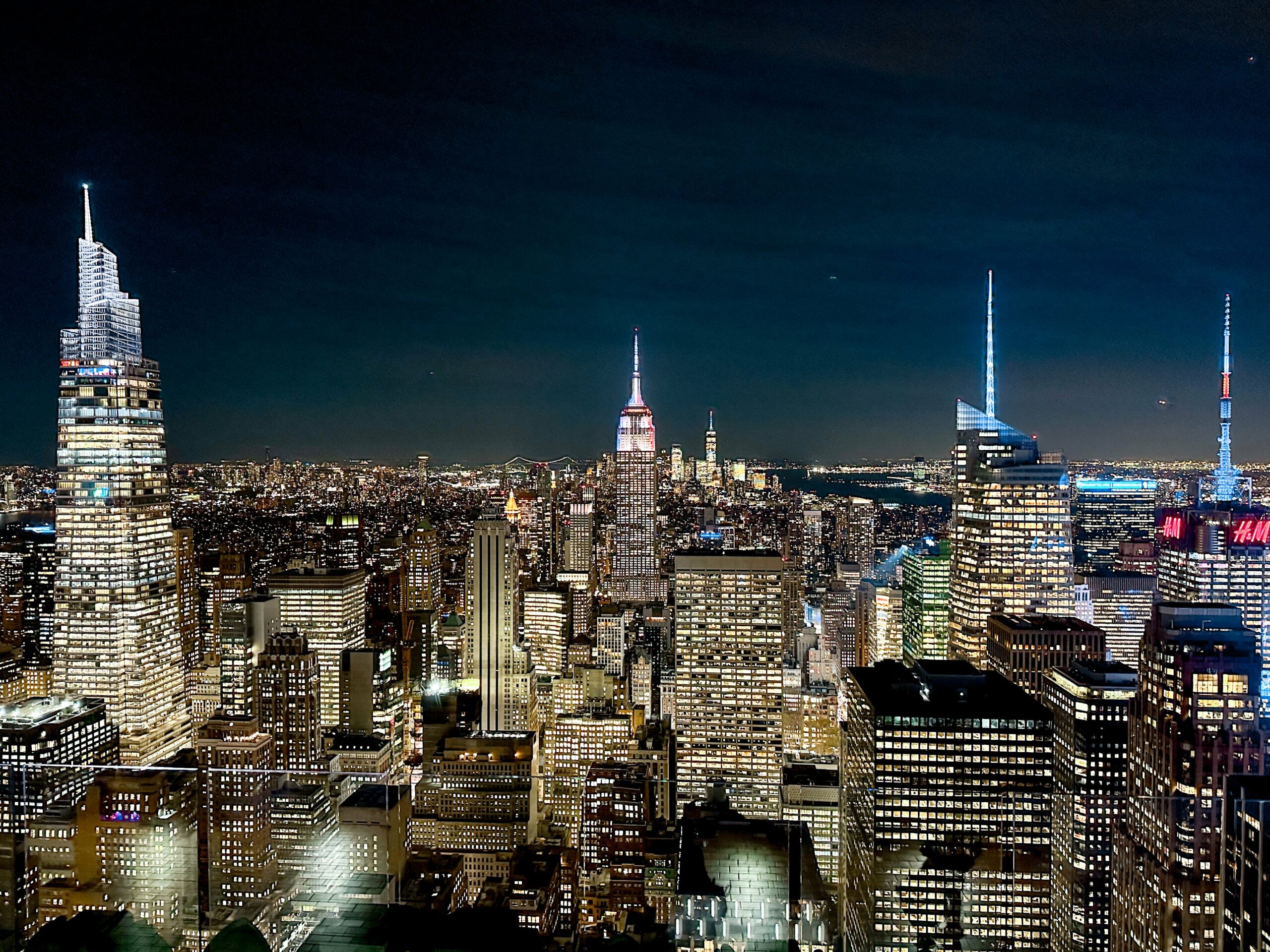 The Beam Rockefeller Center ricreare la foto più iconica di NYC Top Of The Rock.